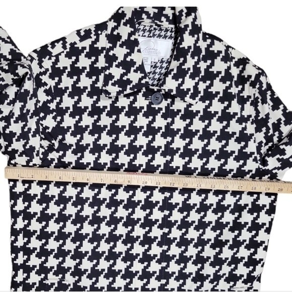 Diane's Essentials Houndstooth Button Front Trench Coat - S - Picture 9 of 9